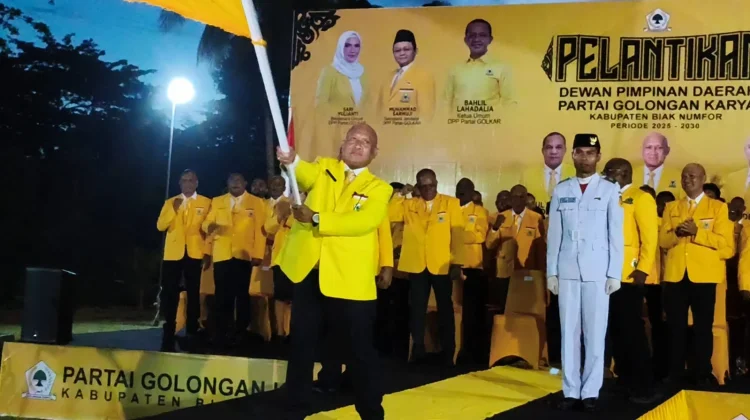 Bupati Mansnembra Menahkodai Partai Golkar Siap Menguningkan Biak