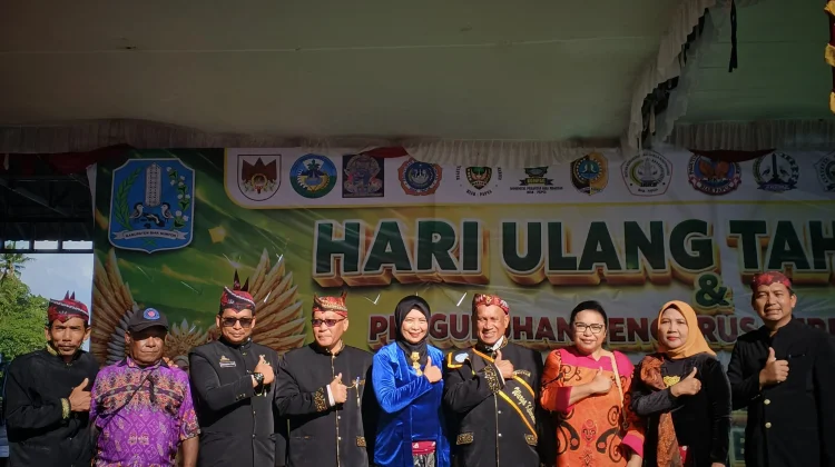 Bupati Biak Numfor Mendapat Gelar Den Mas