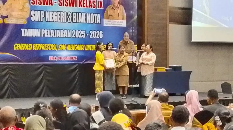 Lepas Kenang Siswa, 269 Lulusan SMP Negeri 3 Biak Kota Siap ke Jenjang Berikutnya