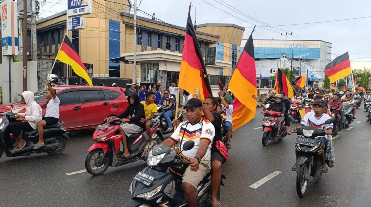 Sambut Piala Dunia 2026,Pendukung Berbagai Negara Pawai Bersama di Biak