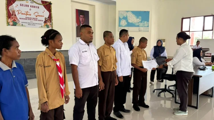 Kedisiplinan dan Dukungan, Kunci Siswa Sekolah Rakyat Biak Numfor Raih Prestasi
