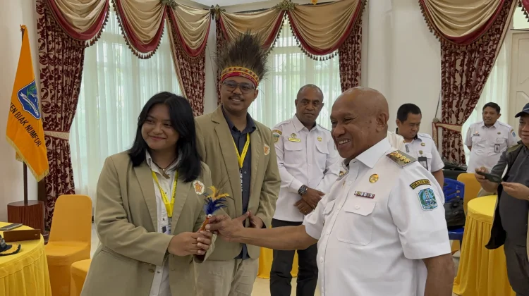 Bupati Biak Numfor Terima 30 Mahasiswa KKN PPM Universitas Gadjah Mada