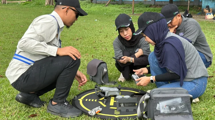 Tingkatkan Keandalan Layanan, Pegawai PLN Pelatihan dan Sertifikasi Pilot Drone