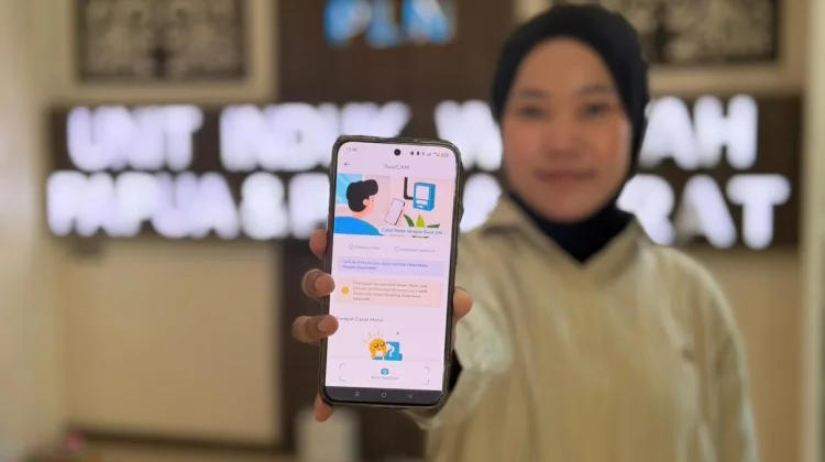 PLN Ajak Pelanggan di Papua Manfaatkan Fitur SwaCAM, Catat Meter Lebih Praktis