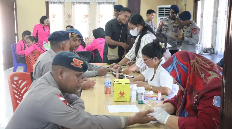Aksi Donor Darah Hari Bhayangkara di Biak,Terkumpul 67 Kantong Darah
