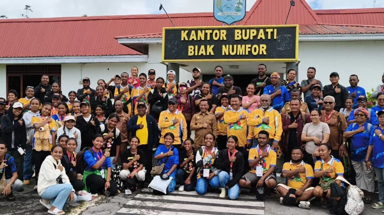 Pemkab Biak Menyambut Hangat Kepulangan Kontingen Pesparawi Biak