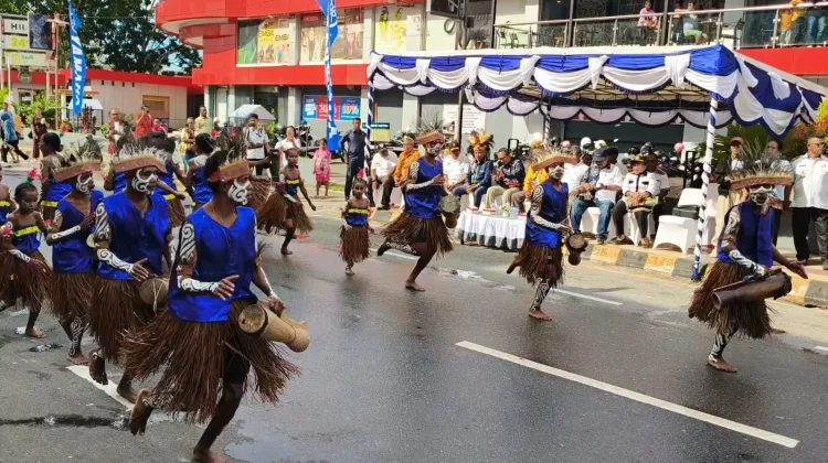 Pembukaan FBMW 2026 Diawali Parade Tarian Wor