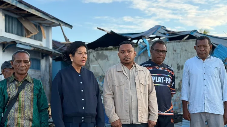 Berita Foto - Yanni Kunjungi Lokasi Ledakan Bom, Usulkan Pembersihan ...