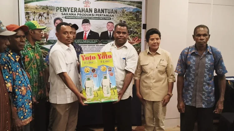 HKTI Biak Salurkan Bantuan Pertanian di Wilayah Pantura