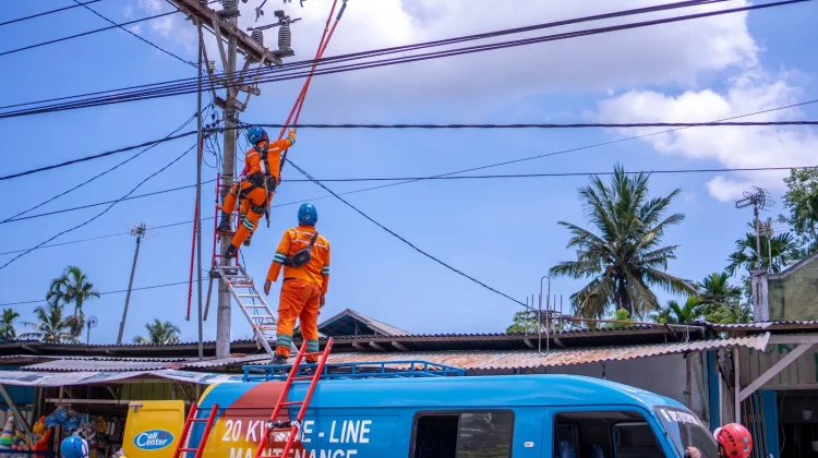 Jaga Keandalan Listrik, Tim Elit PDKB PLN Berhasil Selamatkan Jutaan kWh di Papua