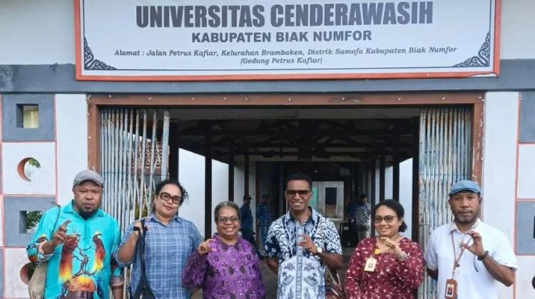 Berita Foto - Berkunjung ke Kampus Biak, Dekan FISIP UNCEN Pantau ...