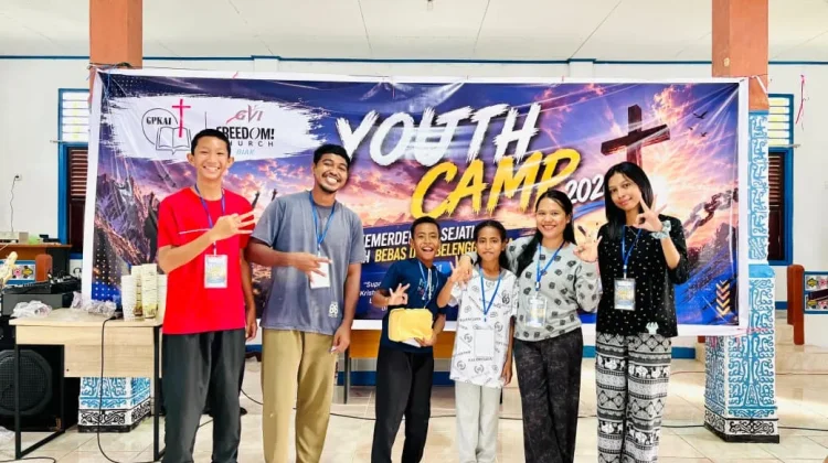 Sukses Digelar, Youth Camp PGLII Biak Numfor Bina Iman Rohani Anak Muda