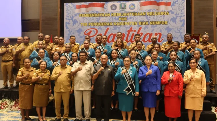 Ketua TP PKK dan Bunda Paud Se-Kabupaten Biak Numfor 2025–2030, Resmi Dilantik