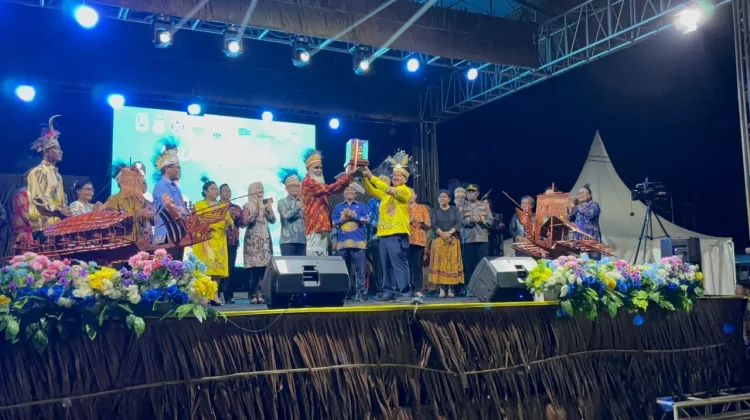 Sukses Tampilkan Pesona Alam dan Budaya, FBMW 2026 Resmi Ditutup Kepala BKN RI