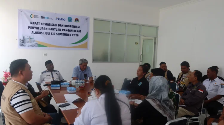 Bulog Biak Pastikan Kualitas Beras Bantuan Pangan sebelum Disalurkan