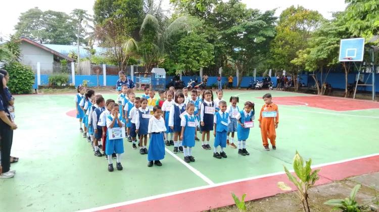 MPLS SD YPPK Santo Yoseph 1 Biak Usung Tema “Ramah, Hebat, dan Ceria” Sambut 38 Siswa Baru