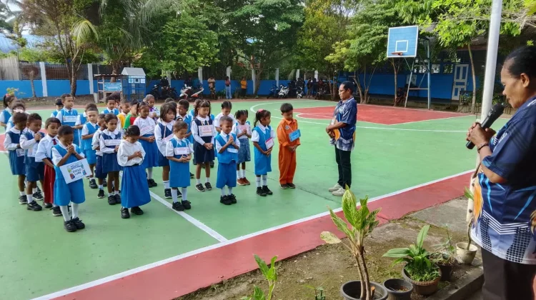 MPLS SD YPPK Santo Yoseph 1 Biak Usung Tema “Ramah, Hebat, dan Ceria” Sambut 38 Siswa Baru