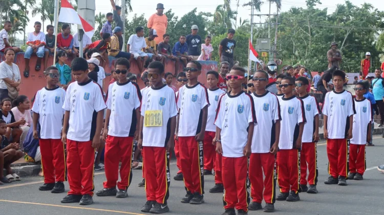 Semangat Kemerdekaan, 61 Regu SMP di Biak Ikuti Lomba Gerak Jalan HUT RI ke-81