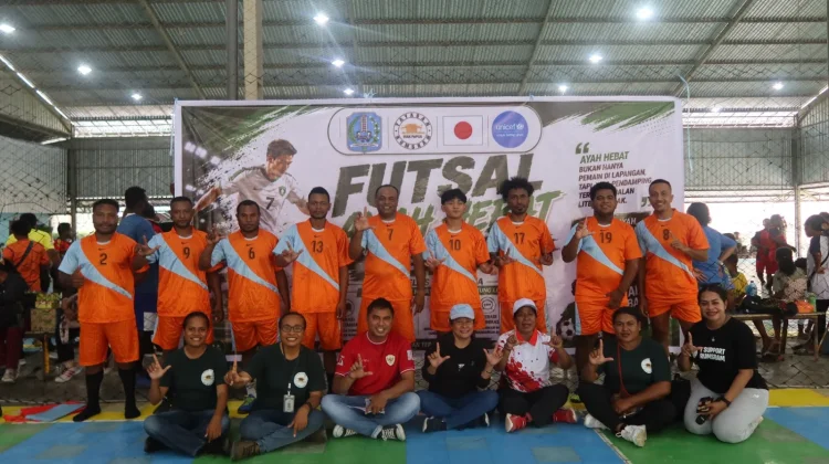 Unik, Pembelajaran Literasi di Biak Melalui Futsal "Ayah Hebat Literasi Kuat"