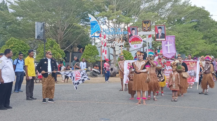Yayasan Rumsram Kampanye Pendidikan Melalui Karnaval Budaya HUT RI Ke-81 di Biak