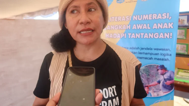 Wabup Jimmy Kapissa Apresiasi Stand Praktik Cerdas Literasi Yayasan Rumsram Biak