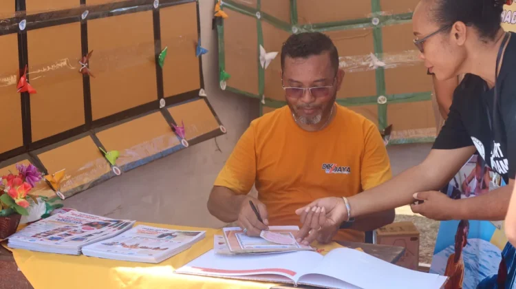 Wabup Jimmy Kapissa Apresiasi Stand Praktik Cerdas Literasi Yayasan Rumsram Biak