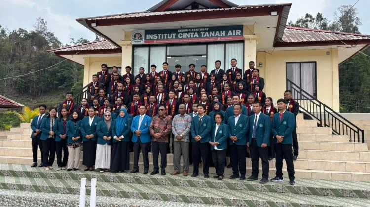 Yudisium INCITA Biak, Wabup Jimmy Kapissa: Ilmu Tak Kenal Batas Waktu dan Jabatan