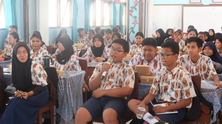 Pajak Bertutur, KPP Pratama Biak Tanamkan Kesadaran Pajak sejak Dini di SMP N 1 Biak