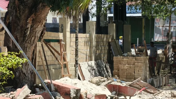 Kepsek Smansa Biak Apresiasi Komite Renovasi Sekolah