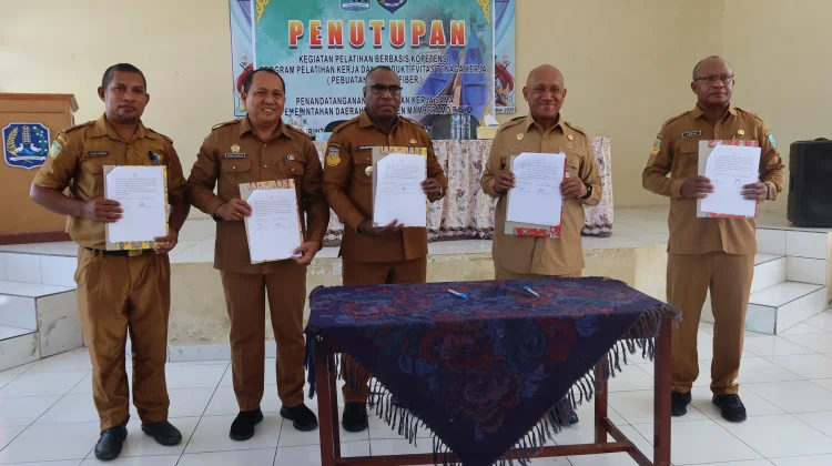 Pelatihan Perahu Fiber di Biak, Wujud Kerjasama Mamberamo Raya - Biak Numfor