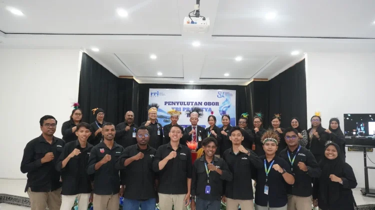 Peringatan HUT RRI Ke-81, RRI Biak Laksanakan Prosesi Penyulutan Obor Tri Prasetya