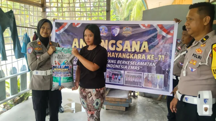 Sambut Hari Lantas Bhayangkara Ke-71, Sat Lantas Polres Biak Numfor Berbagi Kasih
