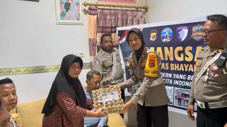 Sambut Hari Lantas Bhayangkara Ke-71, Sat Lantas Polres Biak Numfor Berbagi Kasih