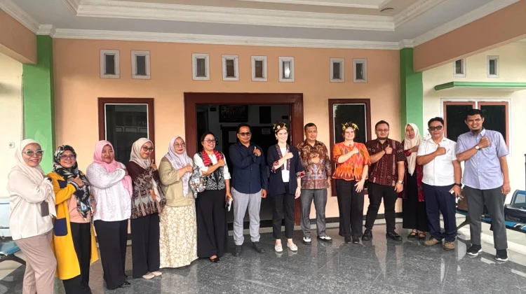 Kunjungan Minister Counsellor Kedubes Australia Kunjungi IISIP Yapis Biak