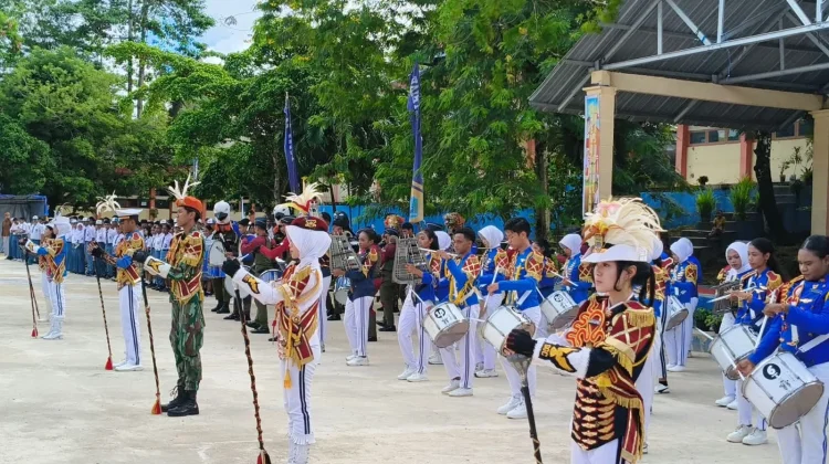 Ratusan Pelajar SMANSA Biak Dukung Festival Budaya Melanesia