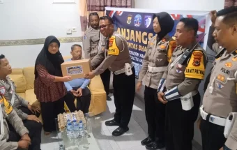 Sambut Hari Lantas Bhayangkara Ke-71, Sat Lantas Polres Biak Numfor Berbagi Kasih