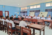 Siswa SMKS YPK 2 Biak Jurusan TSM Terima Materi Guru Tamu dari Astra Motor Papua