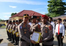 Sebanyak 17 Anggota Polres Biak Numfor Raih Penghargaan dari Kapolres