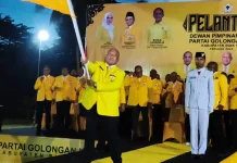 Bupati Mansnembra Menahkodai Partai Golkar Siap Menguningkan Biak