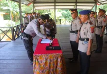 Kapolres Supiori Pimpin Upacara Sertijab Kasat Polairud dan Kasat Lantas