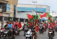 Sambut Piala Dunia 2026,Pendukung Berbagai Negara Pawai Bersama di Biak