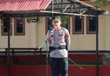Kapolres Biak Numfor AKBP Arjuna Wijaya, S.I.K., Pimpin Apel Pagi Perdana