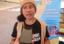 Wabup Jimmy Kapissa Apresiasi Stand Praktik Cerdas Literasi Yayasan Rumsram Biak