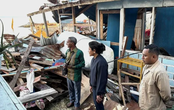 Berita Foto - Yanni Kunjungi Lokasi Ledakan Bom, Usulkan Pembersiha…