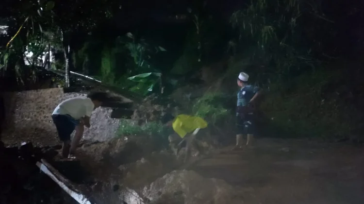 Banjir dan Longsor Menerjang wilayah Nagrak Kabupaten Sukabumi