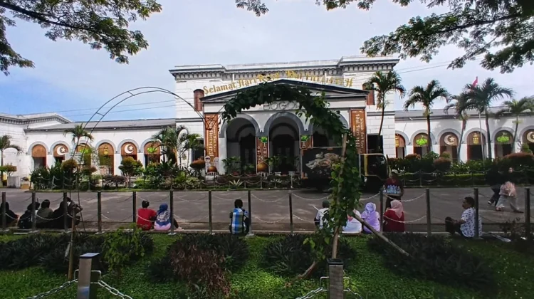 Oase Peradaban di Jantung Kota Hujan