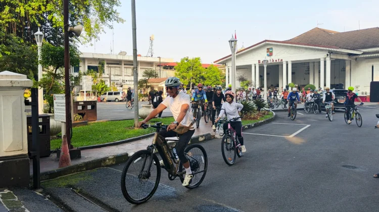 Wakil Wali Kota Jenal Mutaqin Ajak Edukasi Parkir Liat lewat Gowes Gowes Santai