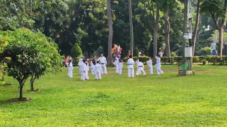 Taman Heulang Ramai Dikunjungi Warga saat Akhir Pekan