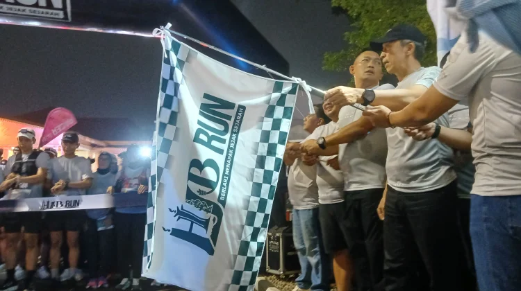 Ratusan Pelari Meriahkan Malam Puncak HJB Run 2026