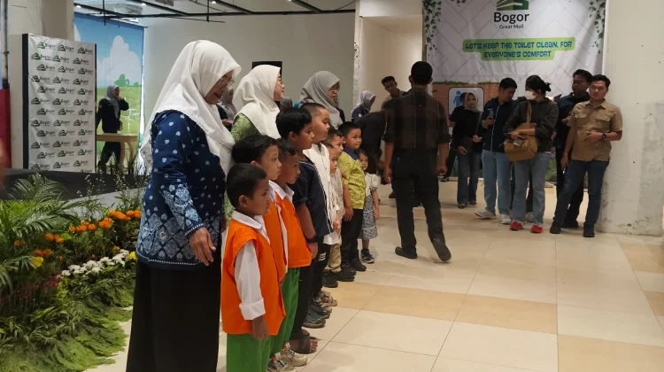 Disdukcapil Kota Bogor Bagikan 544 KIA dan Resmikan Saka Adminduk